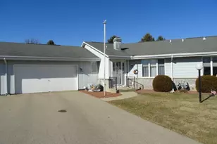 4025 Mackinac Dr, Janesville, WI 53546 - Photo 3