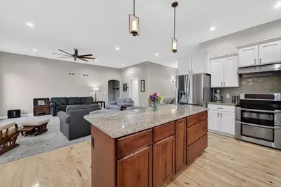 3092 Parker Pass, Sun Prairie, WI 53590 - Photo 9