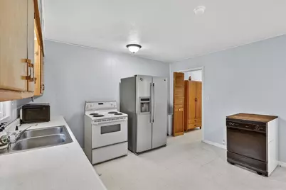 1504 W 7th Avenue, Brodhead, WI 53520 - Photo 11