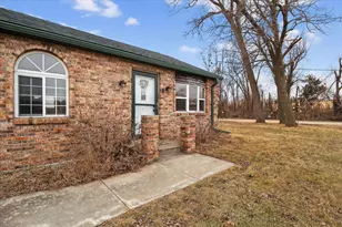 2505 Center Ave, Janesville, WI 53546 - Photo 3