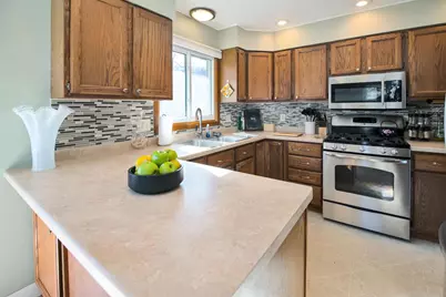 6102 Indian Mound Drive, Mcfarland, WI 53558 - Photo 7