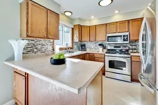 6102 Indian Mound Dr, Mcfarland, WI 53558 - Photo 11