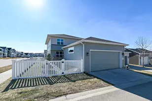 9322 Highland Gate Way, Madison, WI 53593 - Photo 3