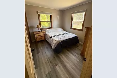 202 Sleepy Hollow Drive, Fall River, WI 53932 - Photo 13