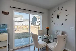 10330 Hazy Sky Pkwy, Verona, WI 53593 - Photo 7