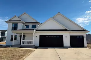 1381 N Pine St, Sun Prairie, WI 53590 - Photo 1