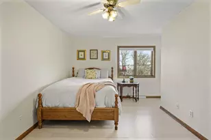 821 N Gammon Rd, Madison, WI 53717 - Photo 3