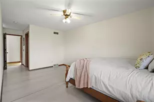 821 N Gammon Rd, Madison, WI 53717 - Photo 23
