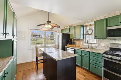 11662 N Lakeview Drive, Edgerton, WI 53534 - Photo 9