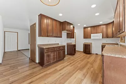 509 Ernstmeyer Drive, Baraboo, WI 53913 - Photo 9