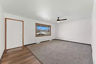 509 Ernstmeyer Dr, Baraboo, WI 53913 - Photo 3