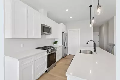 2411 Bluestem Crossing, Prairie Du Sac, WI 53578 - Photo 11