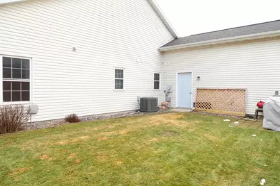 715 N Heatherstone Drive, Sun Prairie, WI 53590 - Photo 25