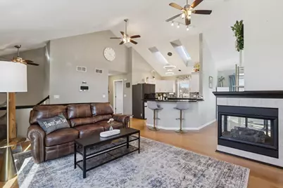 810 N Parkview Street, Cottage Grove, WI 53527 - Photo 9