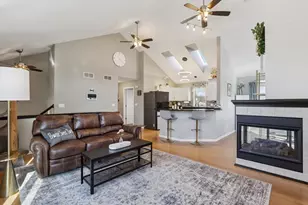 810 N Parkview St, Cottage Grove, WI 53527 - Photo 9