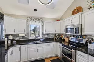 810 N Parkview St, Cottage Grove, WI 53527 - Photo 17