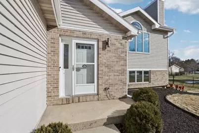 810 N Parkview Street, Cottage Grove, WI 53527 - Photo 3