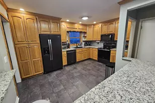 S2943 Fairway Dr, Reedsburg, WI 53959 - Photo 11