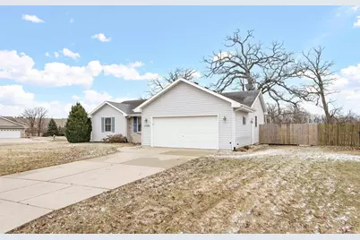 1348 Shade Tree Lane, Janesville, WI 53545 - Photo 3