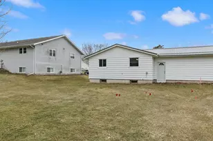 625 Cross St, Poynette, WI 53955 - Photo 33