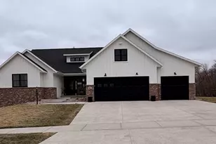 1817 Arboretum Dr, Janesville, WI 53548 - Photo 3