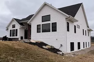 1817 Arboretum Dr, Janesville, WI 53548 - Photo 5