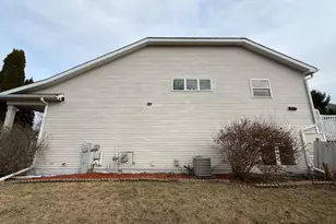 1077 Gas Light Dr, Sun Prairie, WI 53590 - Photo 41