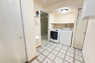 1077 Gas Light Dr, Sun Prairie, WI 53590 - Photo 33