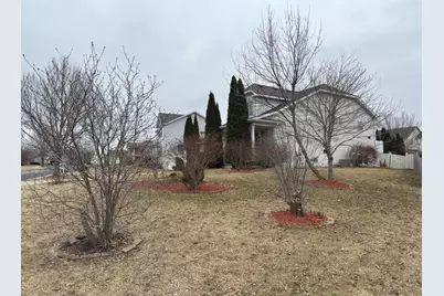 1077 Gas Light Drive, Sun Prairie, WI 53590 - Photo 3