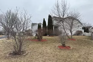 1077 Gas Light Dr, Sun Prairie, WI 53590 - Photo 3