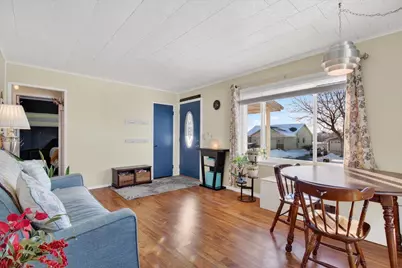 725 Berry Street, Stoughton, WI 53589 - Photo 5