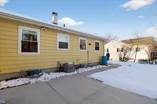 725 Berry St, Stoughton, WI 53589 - Photo 19