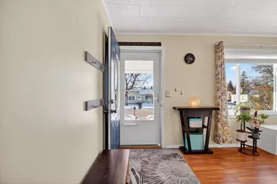 725 Berry Street, Stoughton, WI 53589 - Photo 3