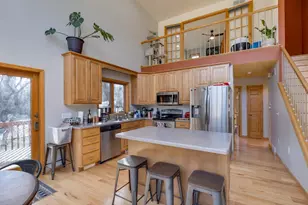 4805 Schneider Dr, Fitchburg, WI 53575 - Photo 9