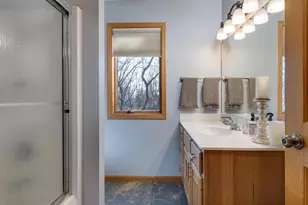 4805 Schneider Dr, Fitchburg, WI 53575 - Photo 19