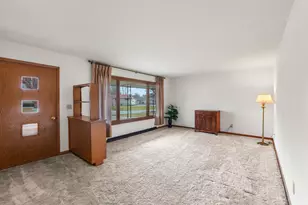 104 Cherokee Rd, Beaver Dam, WI 53916 - Photo 3