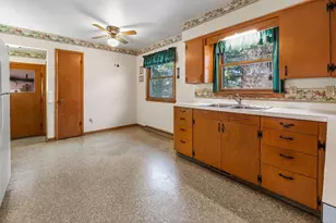 104 Cherokee Rd, Beaver Dam, WI 53916 - Photo 5