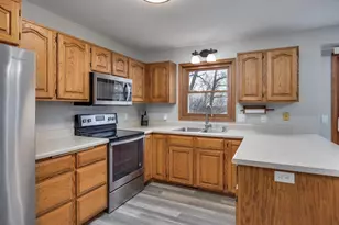 902 Anna Ct, Waterloo, WI 53594 - Photo 11