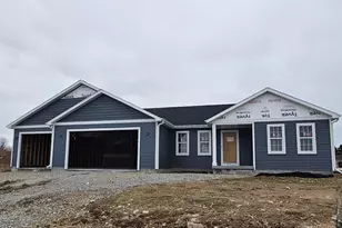 114 Cayuse Ct, Fox Lake, WI 53933 - Photo 1