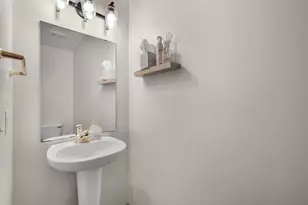 203 N Musket Ridge Dr, Sun Prairie, WI 53590 - Photo 13