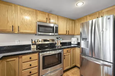 203 N Musket Ridge Drive, Sun Prairie, WI 53590 - Photo 7