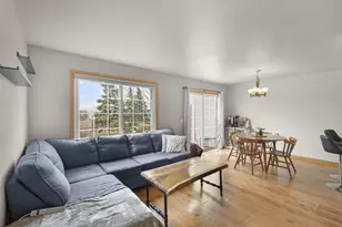 203 N Musket Ridge Dr, Sun Prairie, WI 53590 - Photo 5