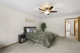 203 N Musket Ridge Dr, Sun Prairie, WI 53590 - Photo 15