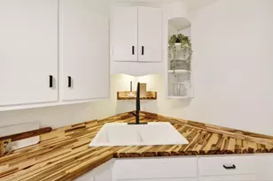 2638 E Lawn Ct, Madison, WI 53704 - Photo 19