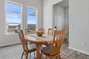 921 Sarah St, Belleville, WI 53508 - Photo 5