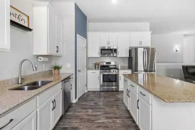 921 Sarah Street, Belleville, WI 53508 - Photo 3