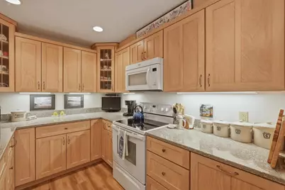 2820 Marshall Court #3, Madison, WI 53705 - Photo 5