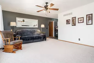 3168 S High Crst Rd, Beloit, WI 53511 - Photo 7