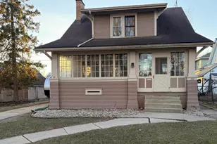 215 Clarence St, Fort Atkinson, WI 53538 - Photo 1