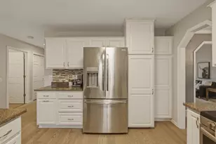 1197 Dolan Dr, Sun Prairie, WI 53590 - Photo 5